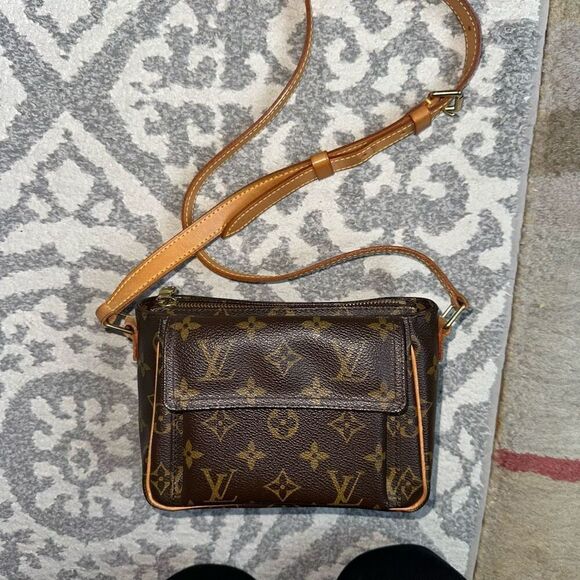 Louis Vuitton Monogram Viva Cite PM Shoulder Bag - Picture 3 of 16